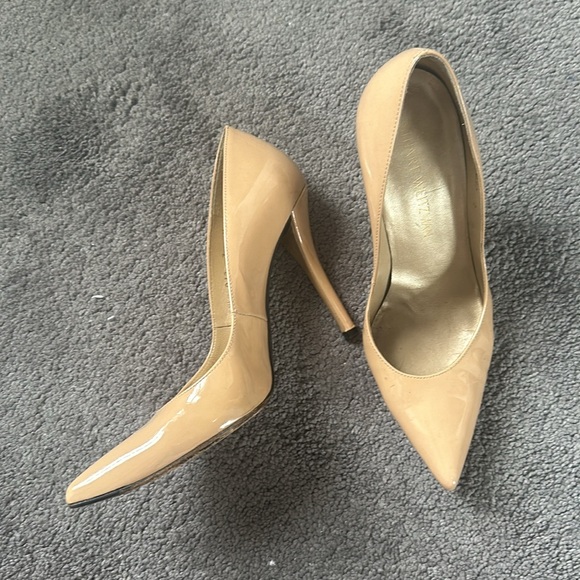 Stuart Weitzman Nude Heels size 7 - Picture 2 of 10